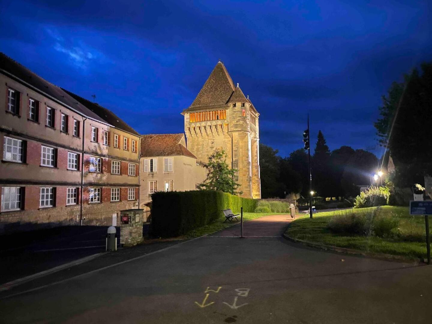 "La Frenchy" Proche Gare, Centre Ville De Nevers, Eksteriør bilde